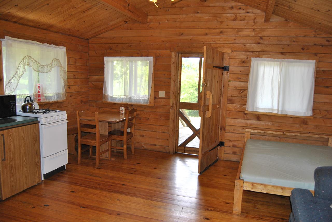 Robin Hill Camping Resort One-Bedroom Cottage 8 Lenhartsville Exterior photo
