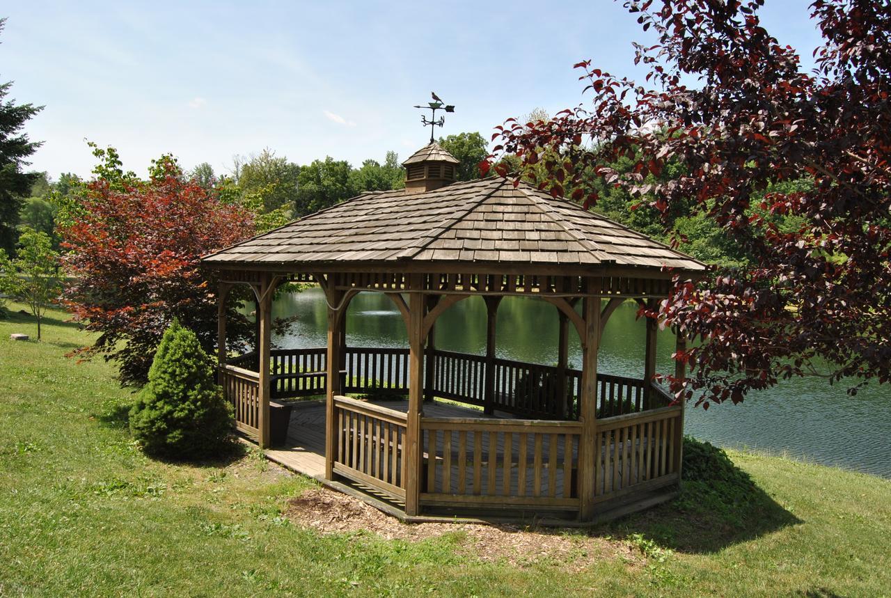 Robin Hill Camping Resort One-Bedroom Cottage 8 Lenhartsville Exterior photo
